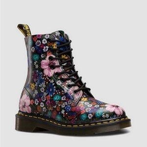 Dr. Martens 1460 Pascal Wanderlust floral platform boot size 7